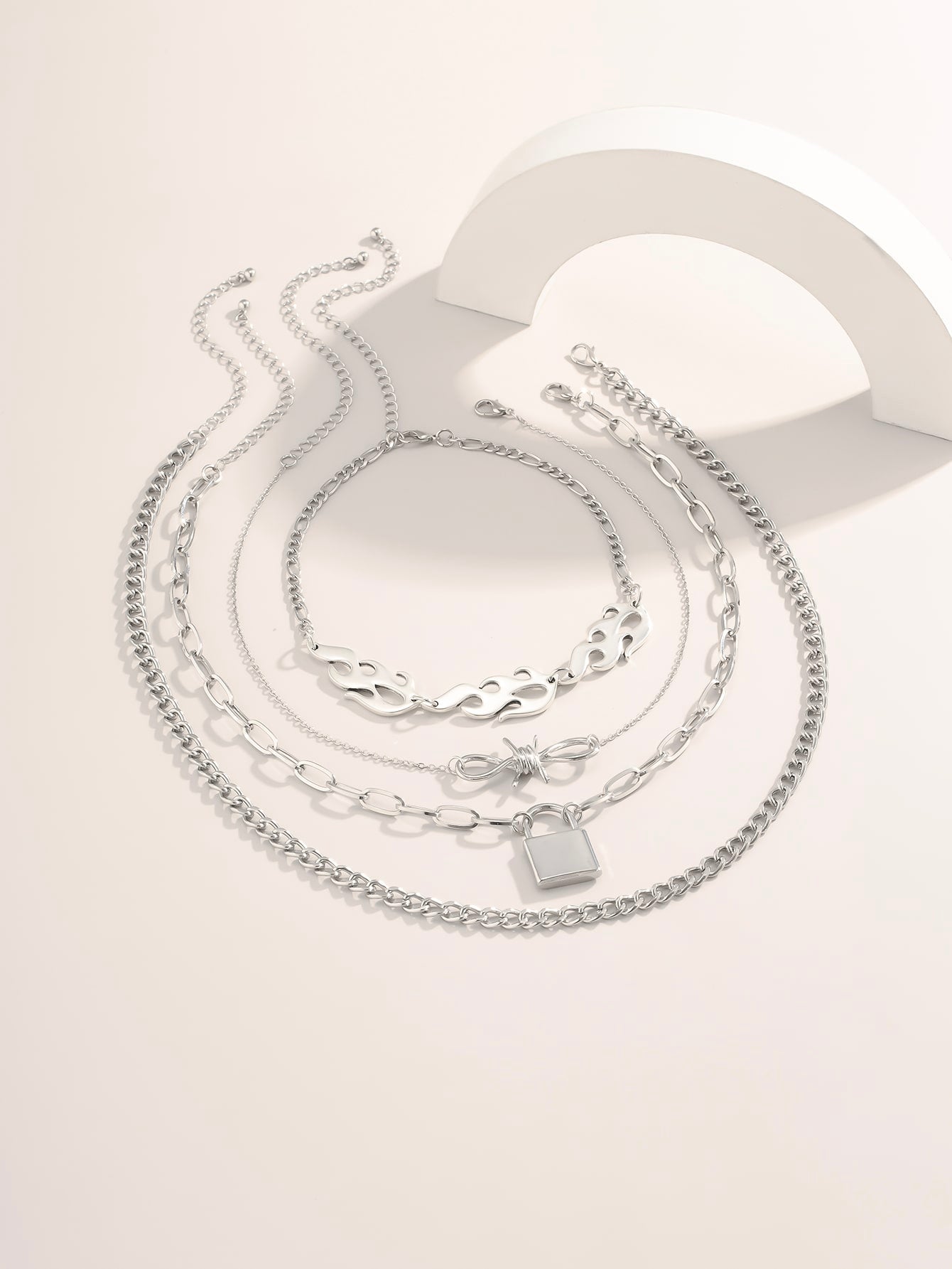 4pcs Flame Decor Necklace for Women