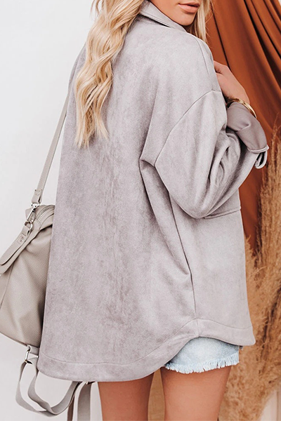 Prenda exterior informal de cuello vuelto con hebilla y bolsillo liso