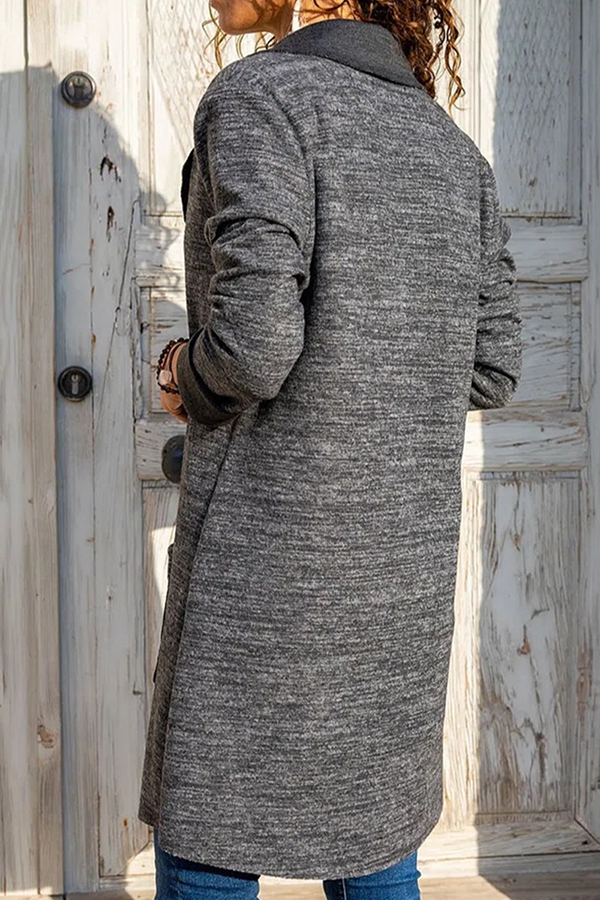 Prendas de abrigo informales con cuello vuelto y bolsillos de patchwork