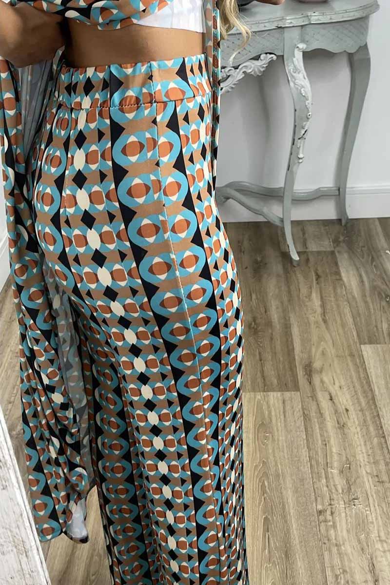 Conjunto de dos piezas informal con estampado, abertura y cuello redondo, sin mangas