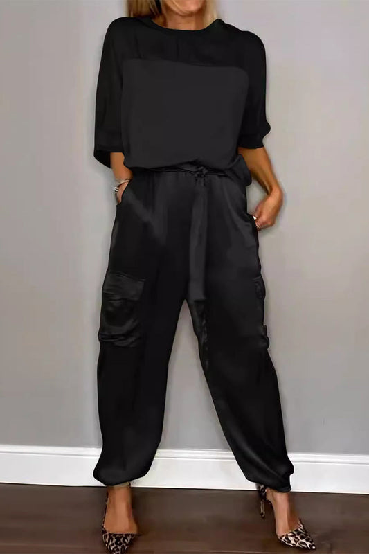 Conjunto informal de dos piezas con cuello redondo, manga corta y bolsillos sólidos