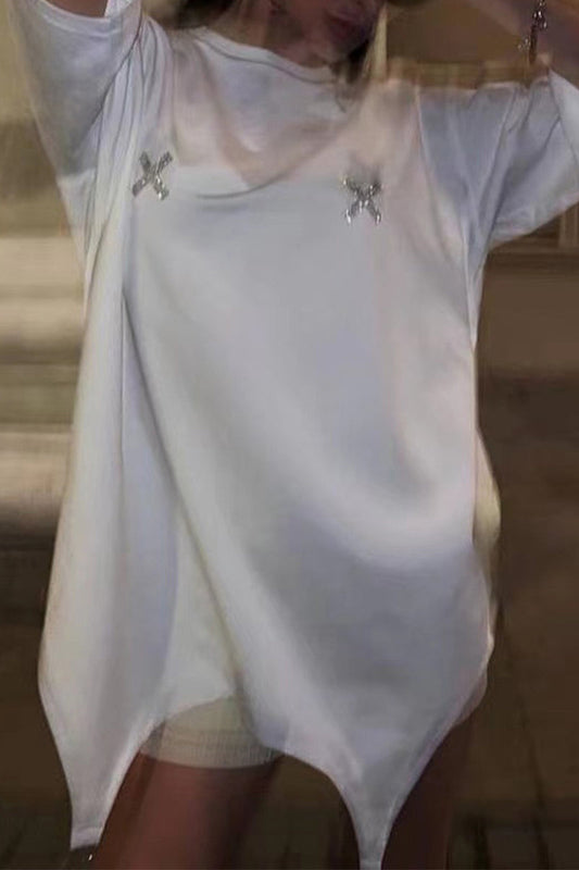 Camisetas informales asimétricas con cuello redondo y letras en forma de corazón