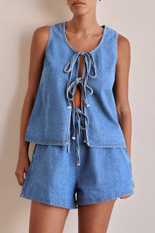 Conjunto informal de dos piezas con cordones y cuello redondo sin mangas