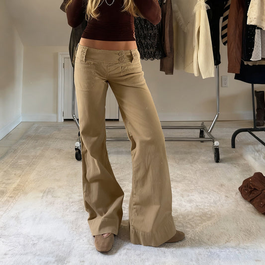 Button pocket wide leg low rise jeans | Festival Outfits Women