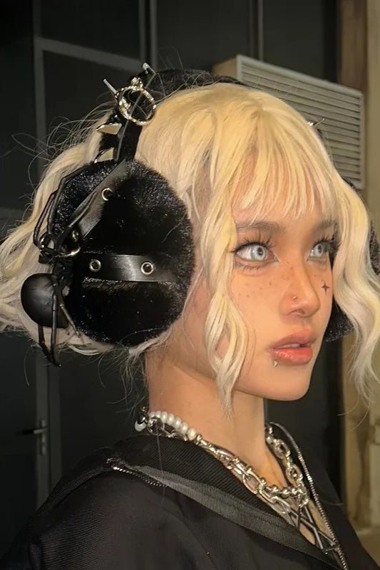 Gothic Spike Rivet Earmuff