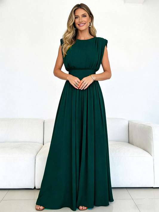 Chic Fitted Emerald Green Gown With Pleated Skirt Perfect For Formal Events