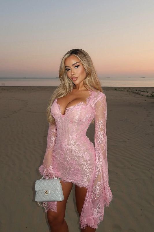 Minivestido de encaje con mangas acampanadas Whispers of Blush