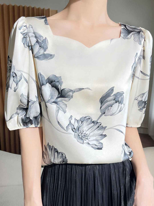 Kylie Loose V-Neck Printed Shirt