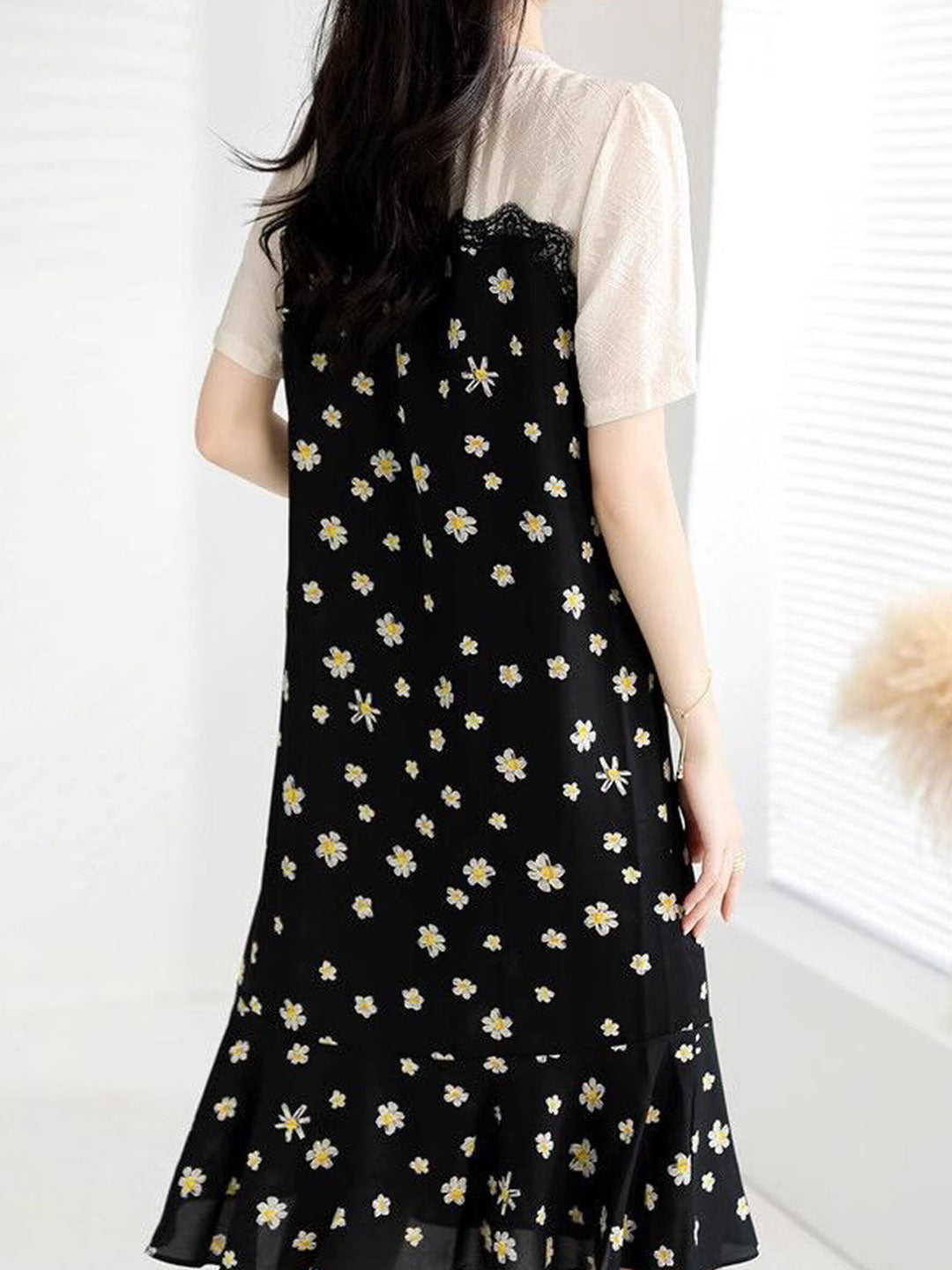Maria Chic Crew Neck Ruffled Floral Chiffon Dress
