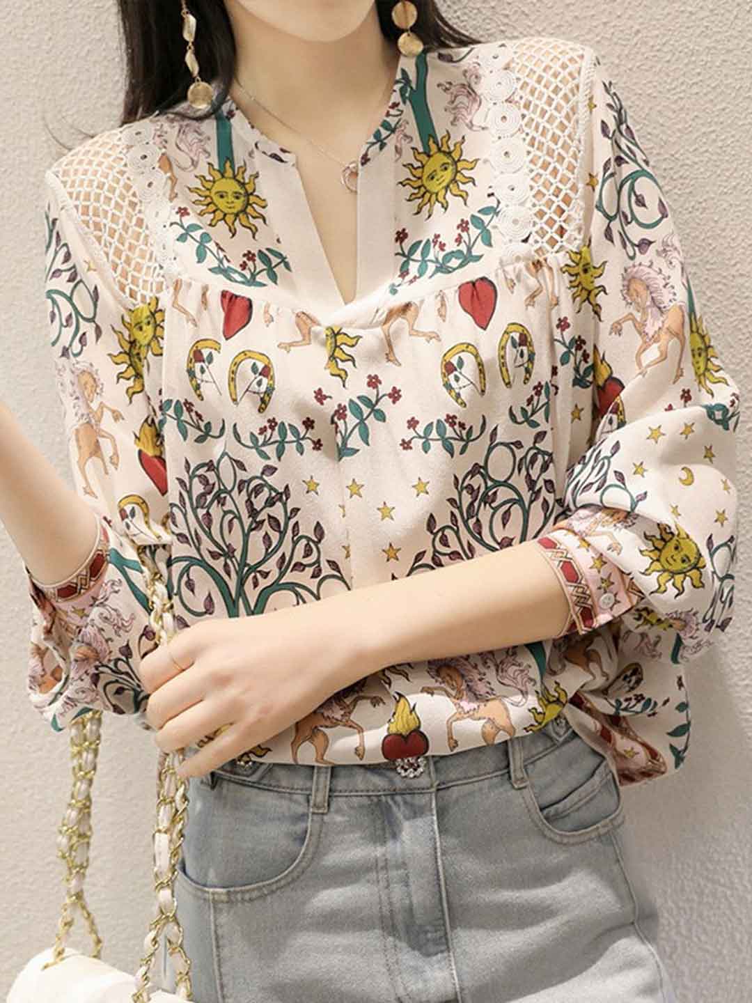 Kylie Loose V-Neck Printed Shirt