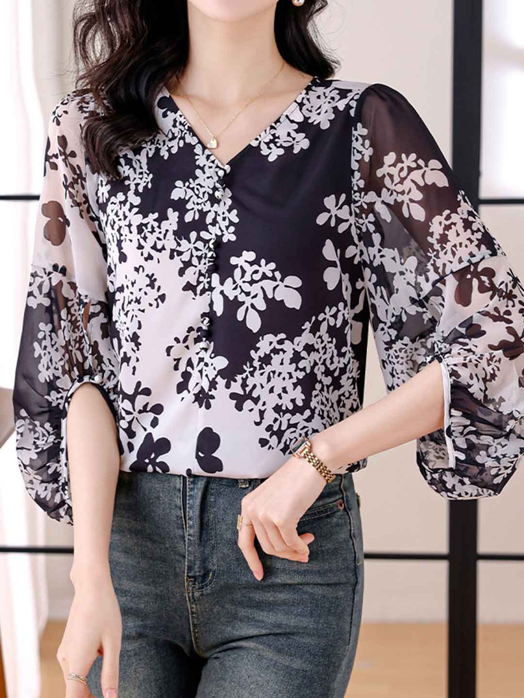 Katelyn Loose V-Neck Lantern Sleeve Floral Chiffon Top