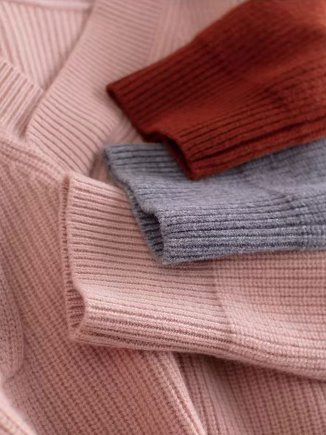 Maria Loose V-Neck Solid Color Knitted Top