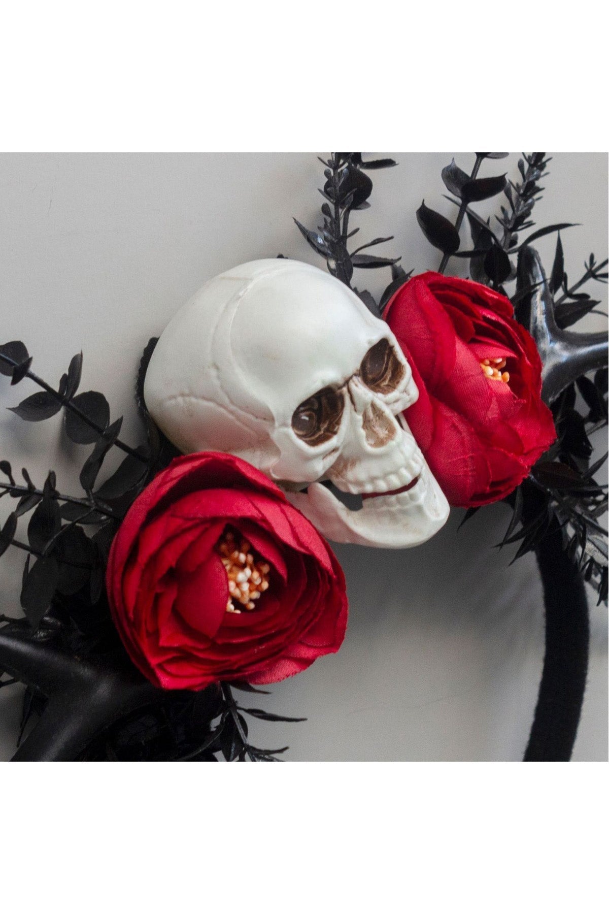 Diadema de calavera con aro de no muertos
