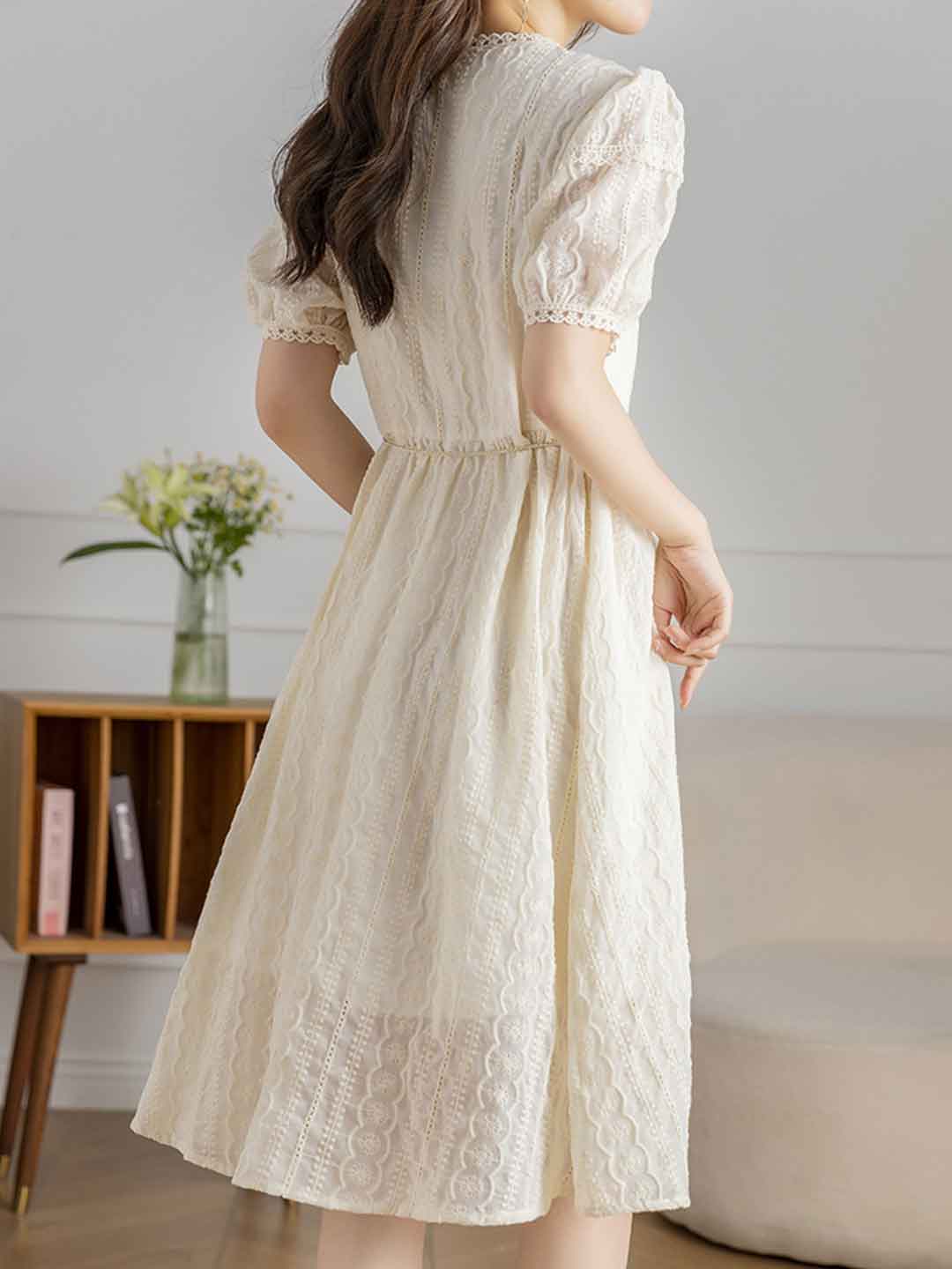 Molly Vacation V-Neck Puff Sleeve Lace Dress