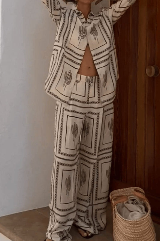 Conjunto de dos piezas con estampado de líneas geométricas abstractas