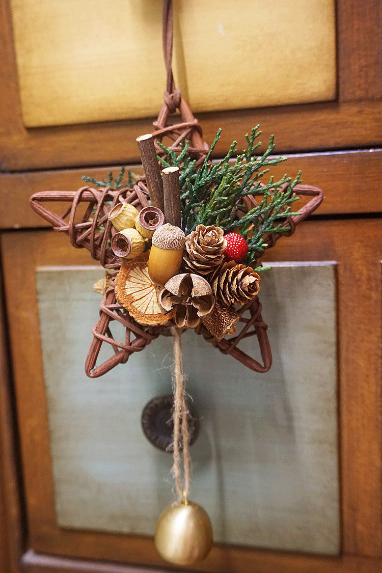 Colgante de decoración navideña - Campana de piña de bosque para coche