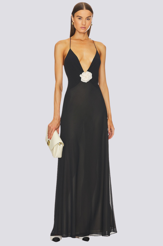 Vestido largo con escote pronunciado y tirantes finos de Ava