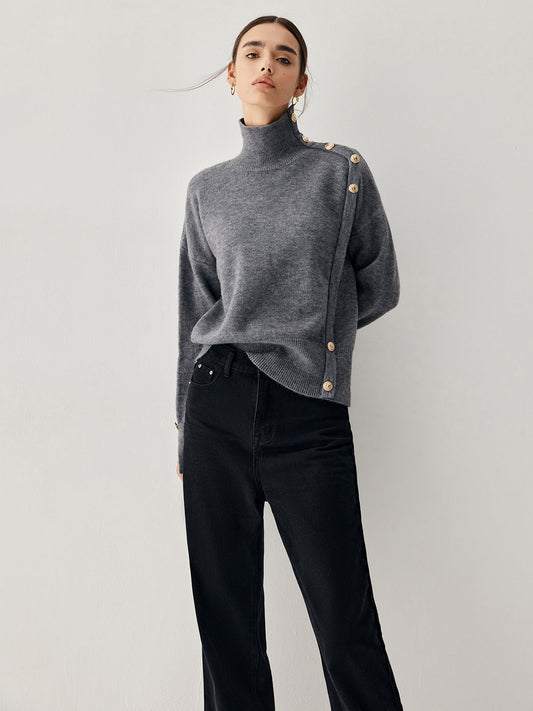 Vintage Buttoned Graceful Turtleneck Sweater