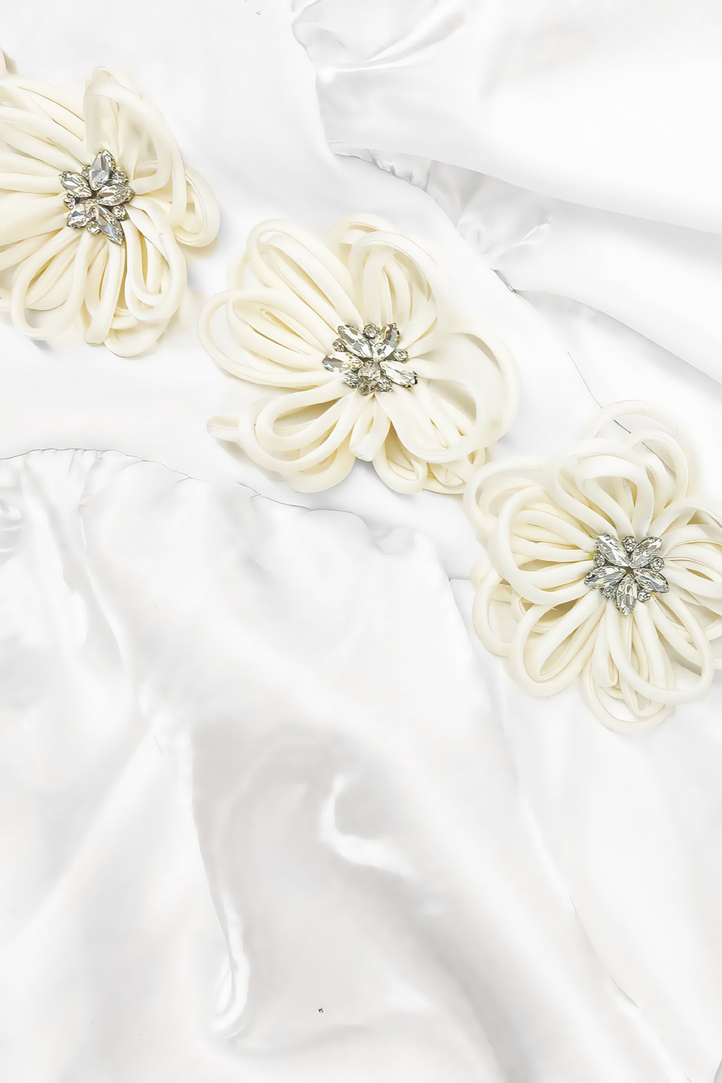 Juyce White 3D Floral Mini Dress