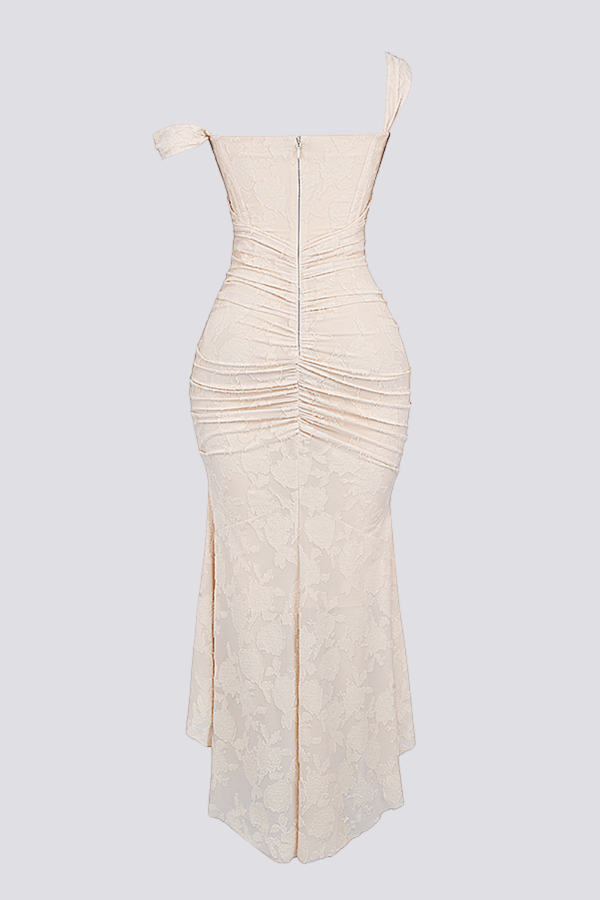 Vestido largo beis con corsé fruncido de Octavie