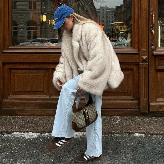 Winter Ins Hot Fashion Girls Oversized Gradient Fur Coat Women Thick Warm Outerwear Fluffy Faux Fox Fur Jacket