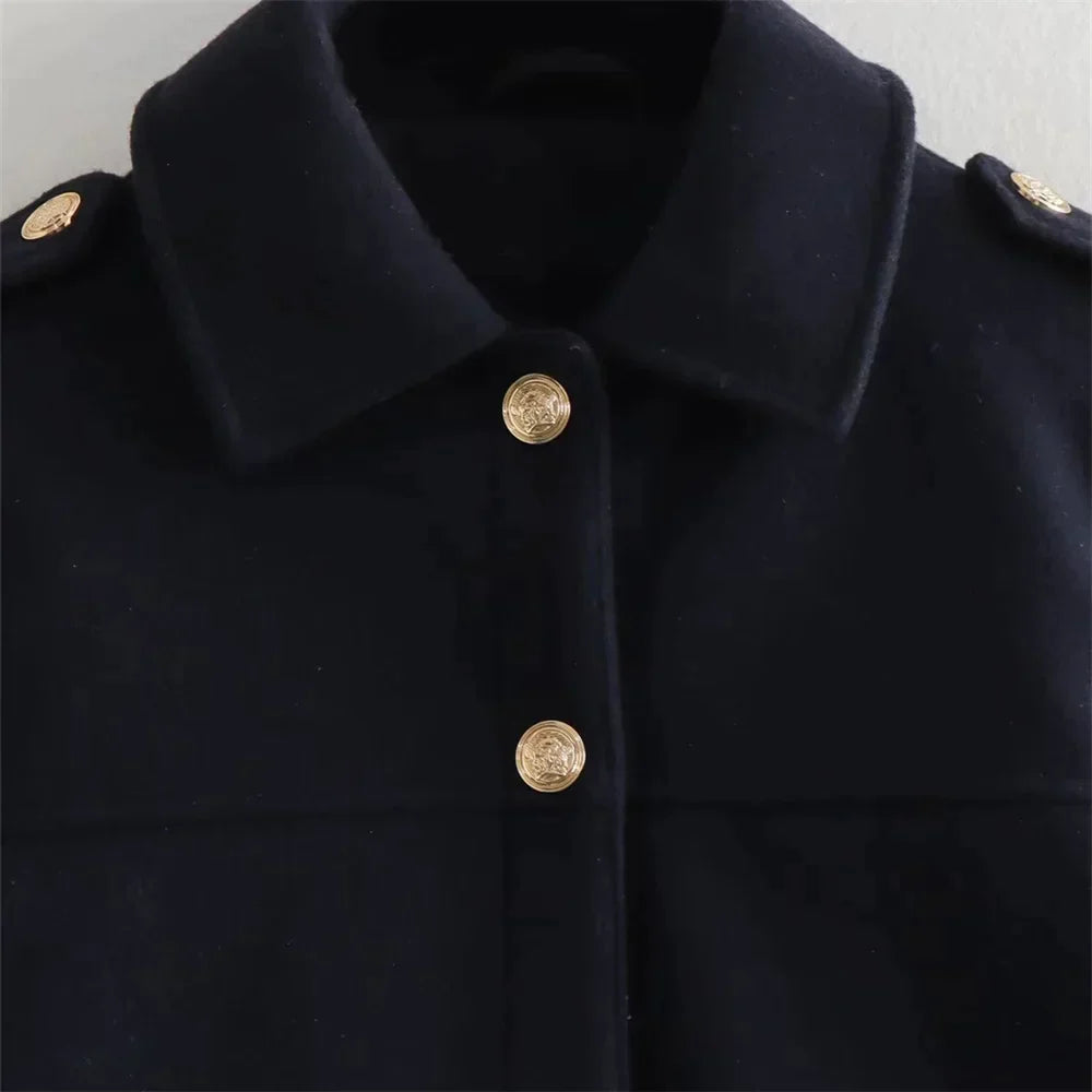 Chaqueta corta elegante negra con botones | Ideal para otoño