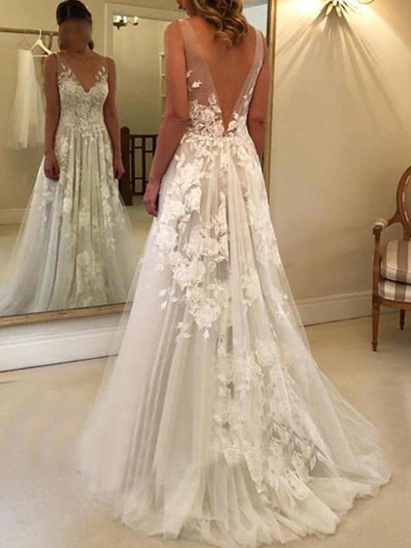 A-Line/Princess Sweep/Brush Train V-neck Sleeveless Applique Tulle Wedding Dresses for Women