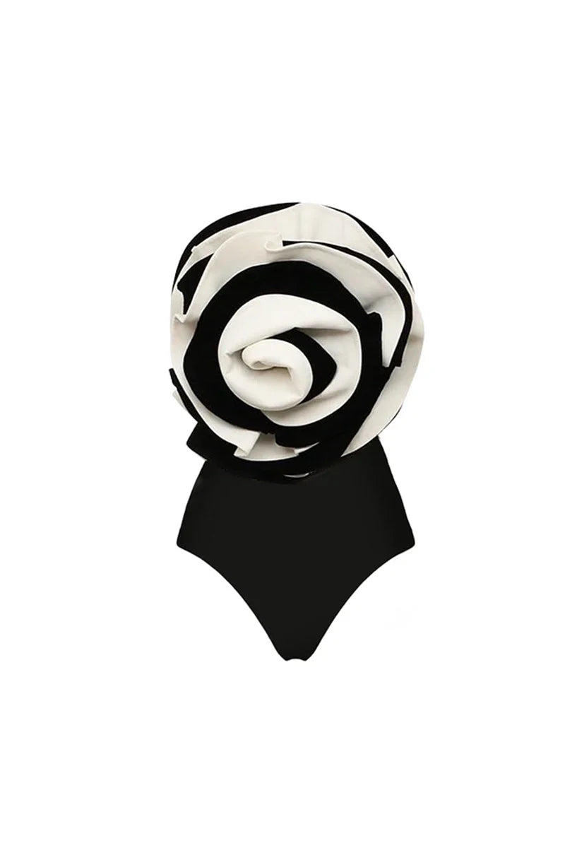 Conjunto de traje de baño floral en blanco y negro