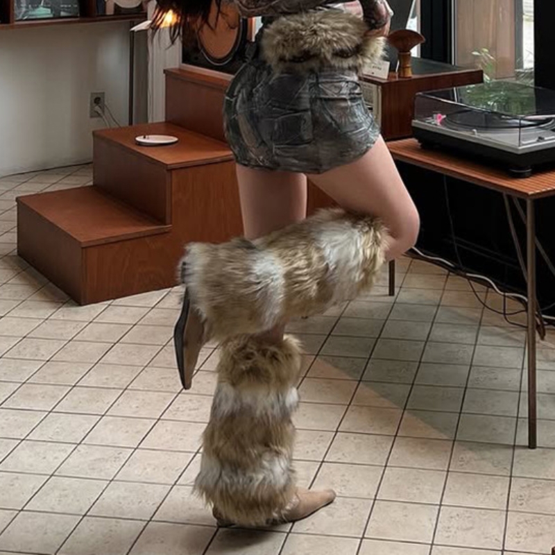 Fluffy contrast leg warmer | Festival Outfits Women