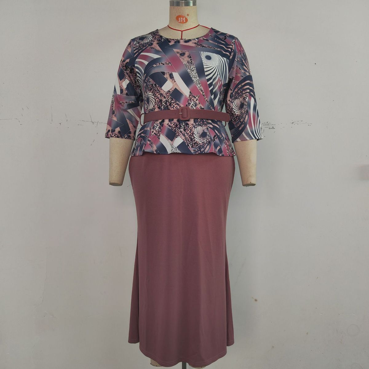 Vestido informal de cuello redondo con estampado geométrico de talla grande para mujer