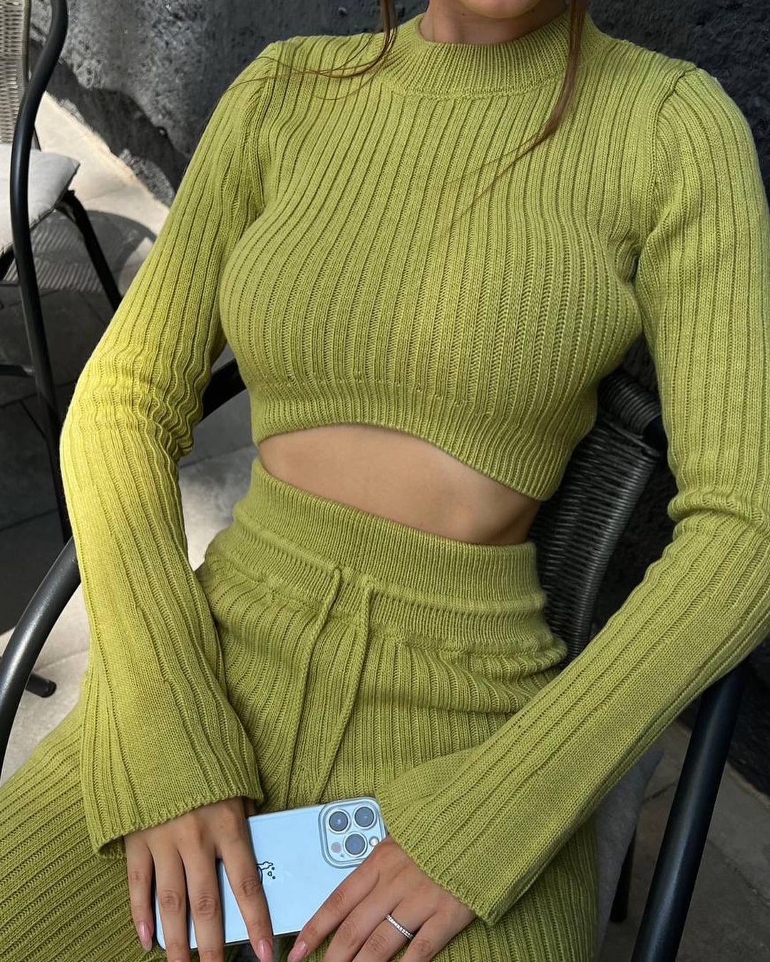 Conjunto de dos piezas de top corto de punto con cuello redondo y manga larga para mujer, informal, con cordones