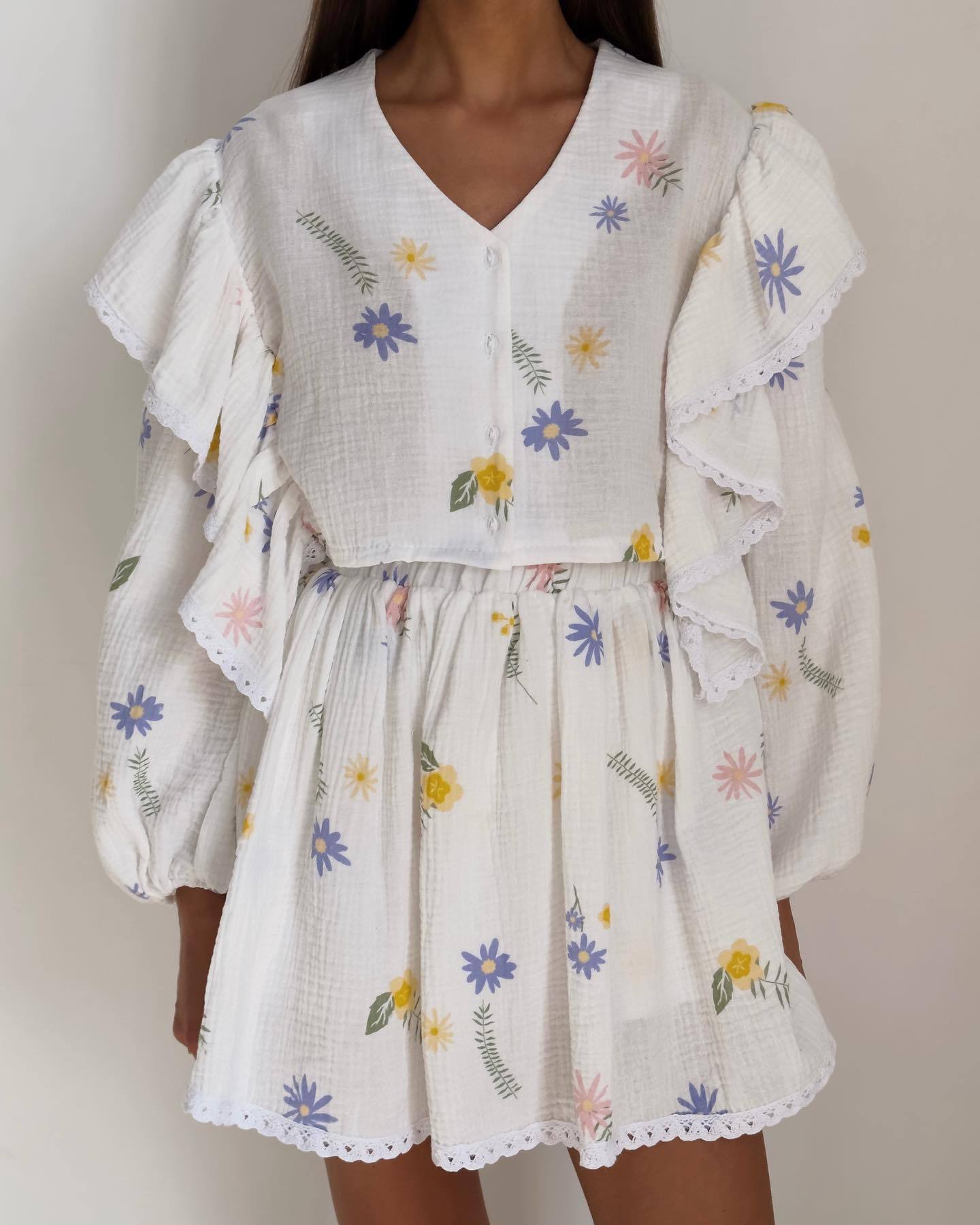 Fashion Casual Sweet Women Strawberry Heart Floral Print Long Sleeve Ruffled Blouse And Skirt Set