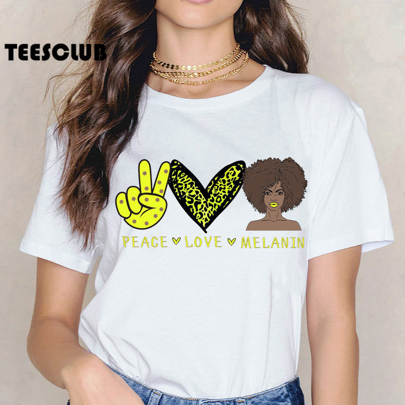 Camiseta informal para mujer con texto "Paz, amor, corazón" y "Juneteenth"