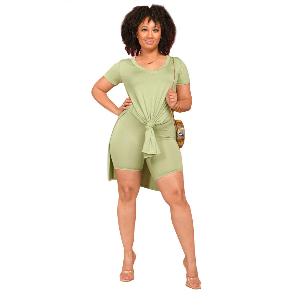 Conjunto de dos piezas informal básico de color liso para mujer, con top de manga corta con abertura lateral y pantalones cortos ajustados