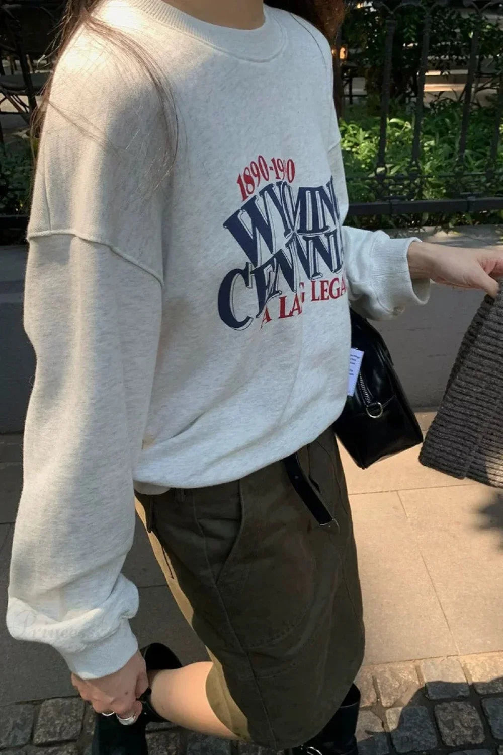 Letter Print Cropped Crew Neck Relaxed Sweatshirt