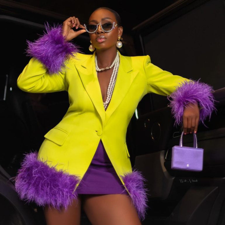 Chaqueta de traje informal de plumas de color liso para mujer