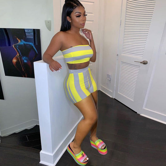Conjunto de dos piezas formado por top de tubo y pantalones cortos informales a rayas sexys para mujer