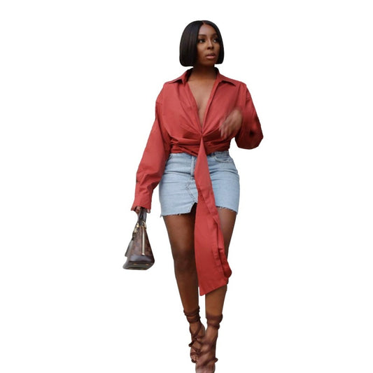 Blusa informal de manga larga con escote en V profundo y plisada de color liso para mujer