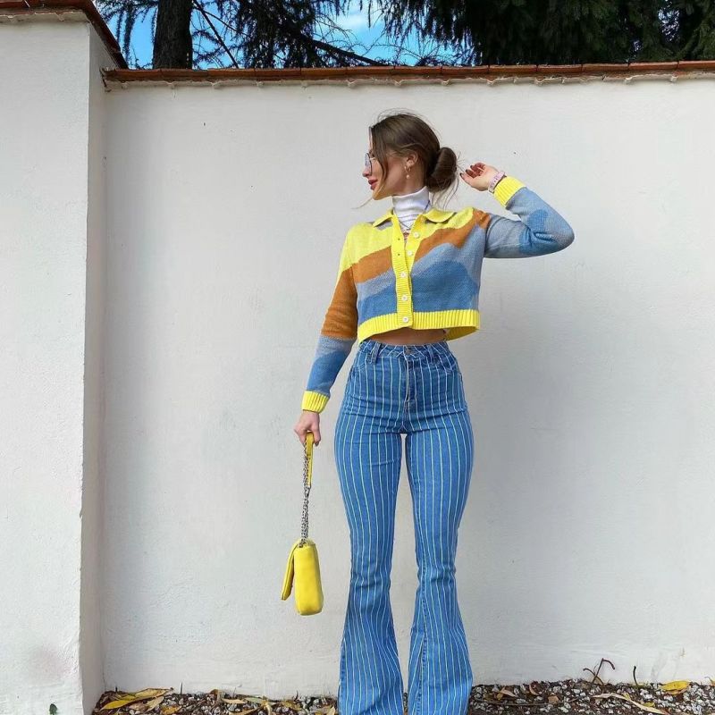 Pantalones vaqueros acampanados con estampado de rayas casuales a la moda para mujer