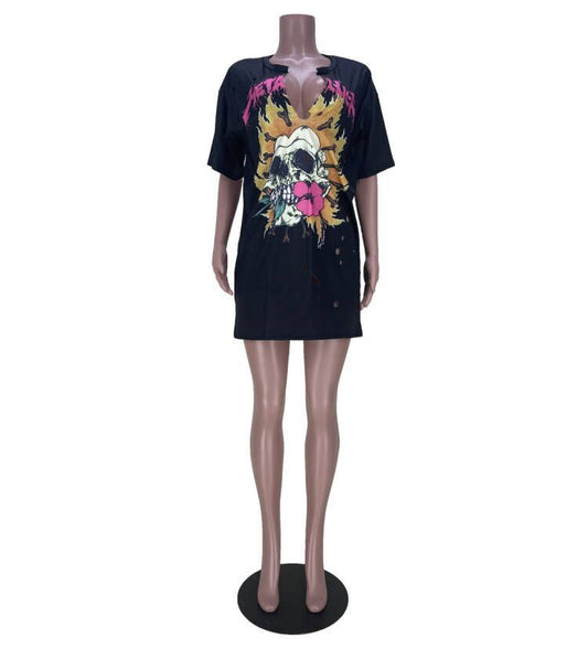 Camiseta informal de manga corta con abertura lateral y estampado gráfico atrevido para mujer