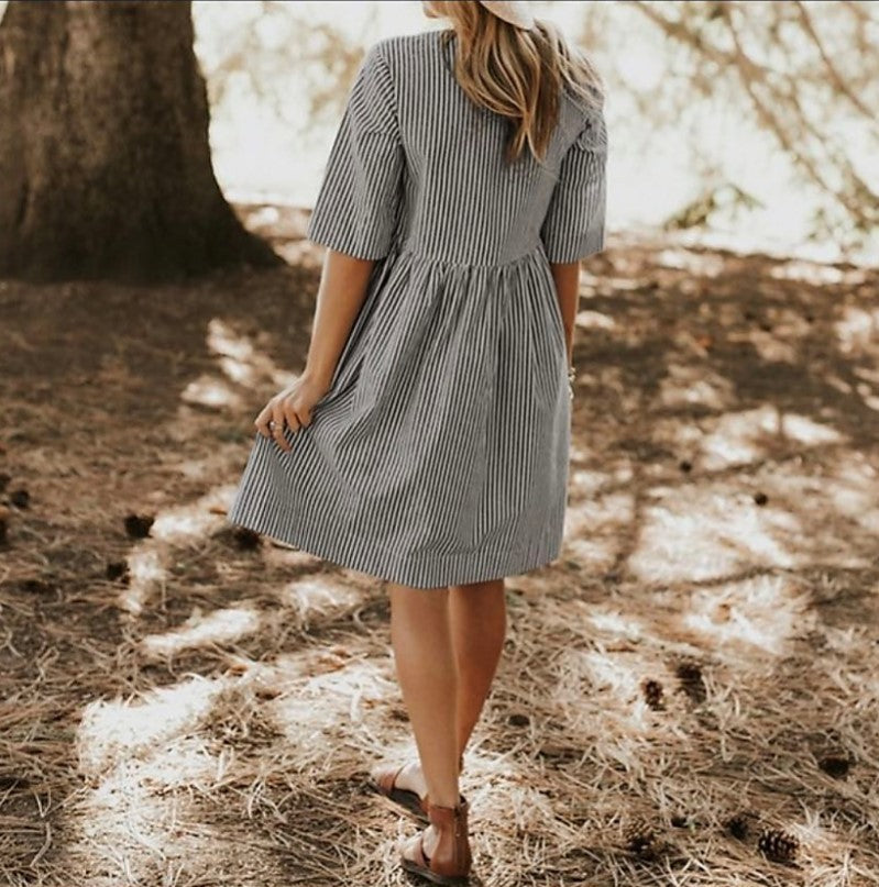 Women Round Neck Stripe Pocket Loose Casual Dress