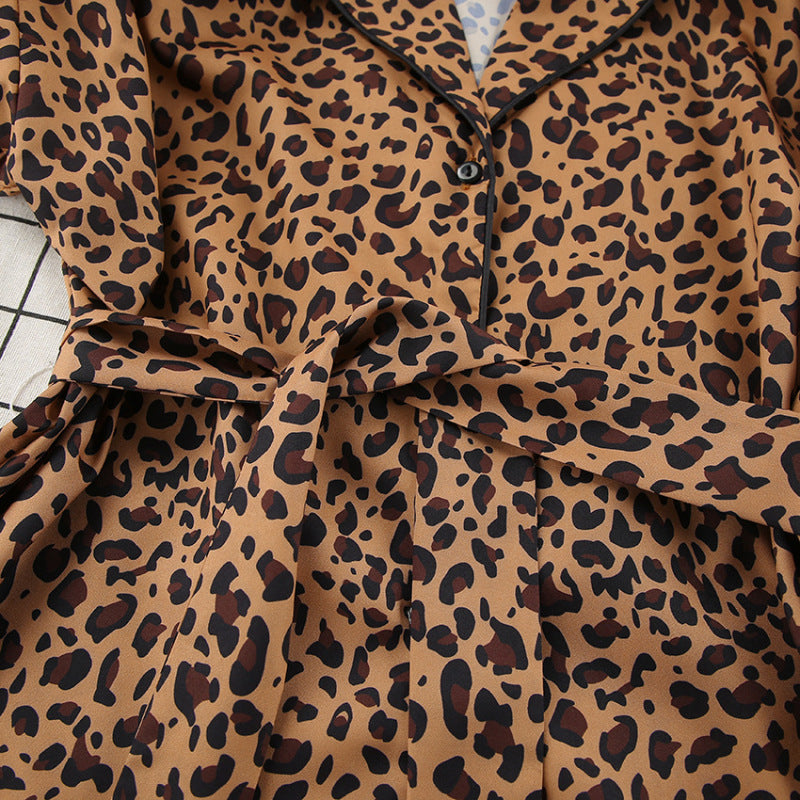 Pijama informal con estampado de leopardo para mujer