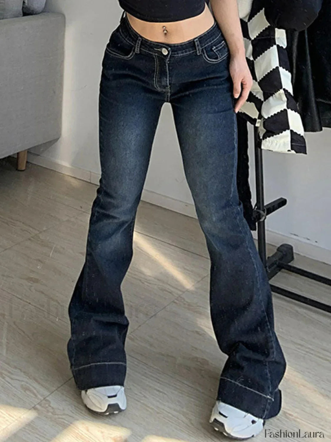 Washed Low Waist Flare Jeans