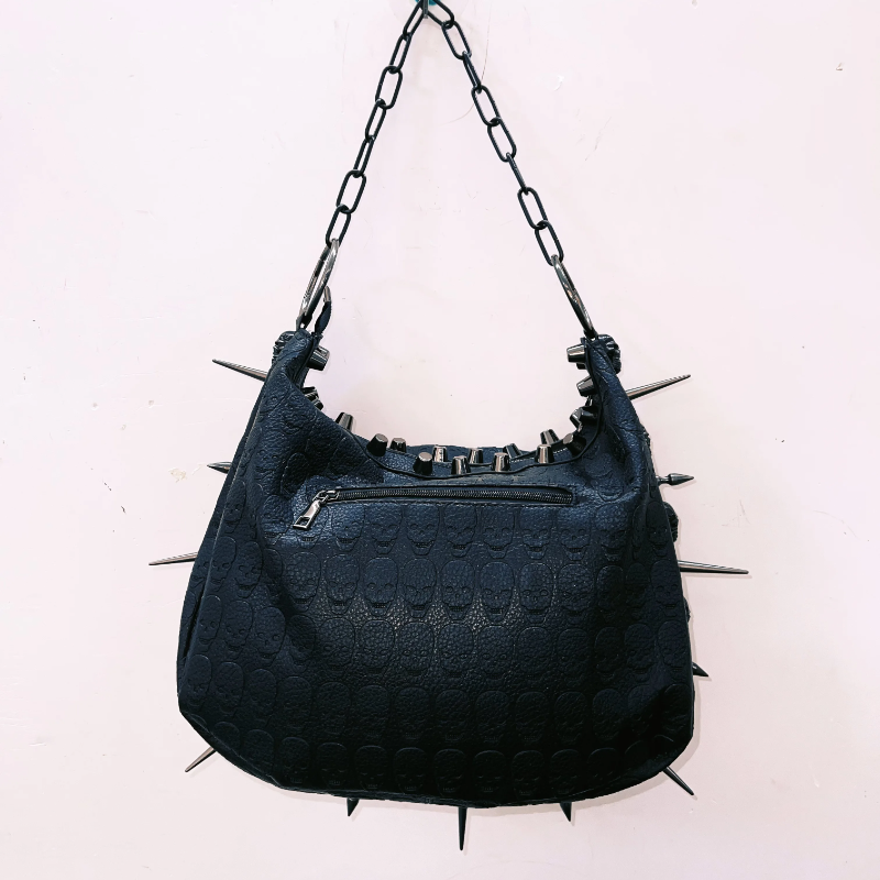 Metal chain o ring skull applique zip-up handbag  | Festival Outfits Women