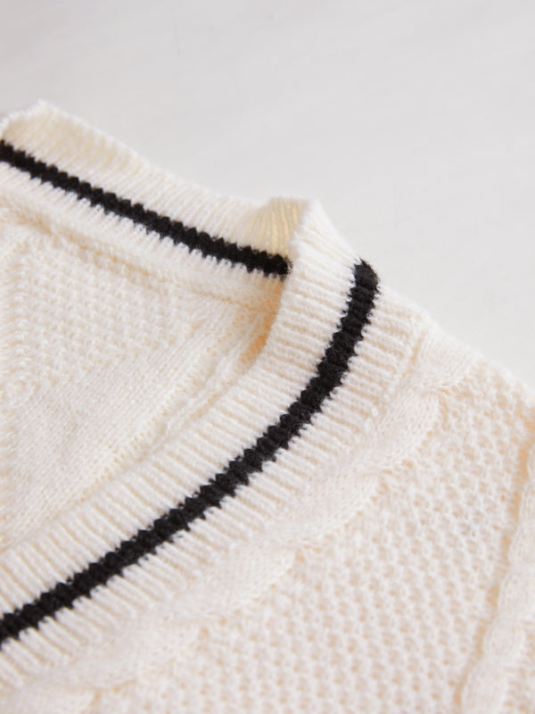 Oversize Star Embroidered Cable Knit Cardigan