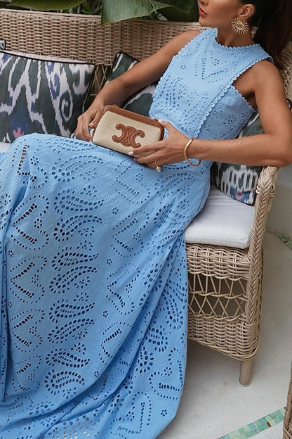 Paris Dreaming Embroidered Lace High Rise Elastic Waist Pocketed Maxi Skirt 