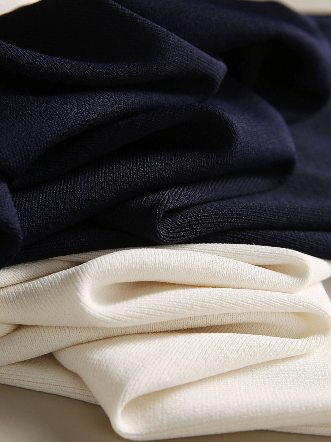 Layla Classic Loose Bow Knitted T-shirt-Black