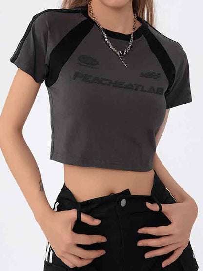 Contrast Color Letter Print Crop Short Sleeve Tee