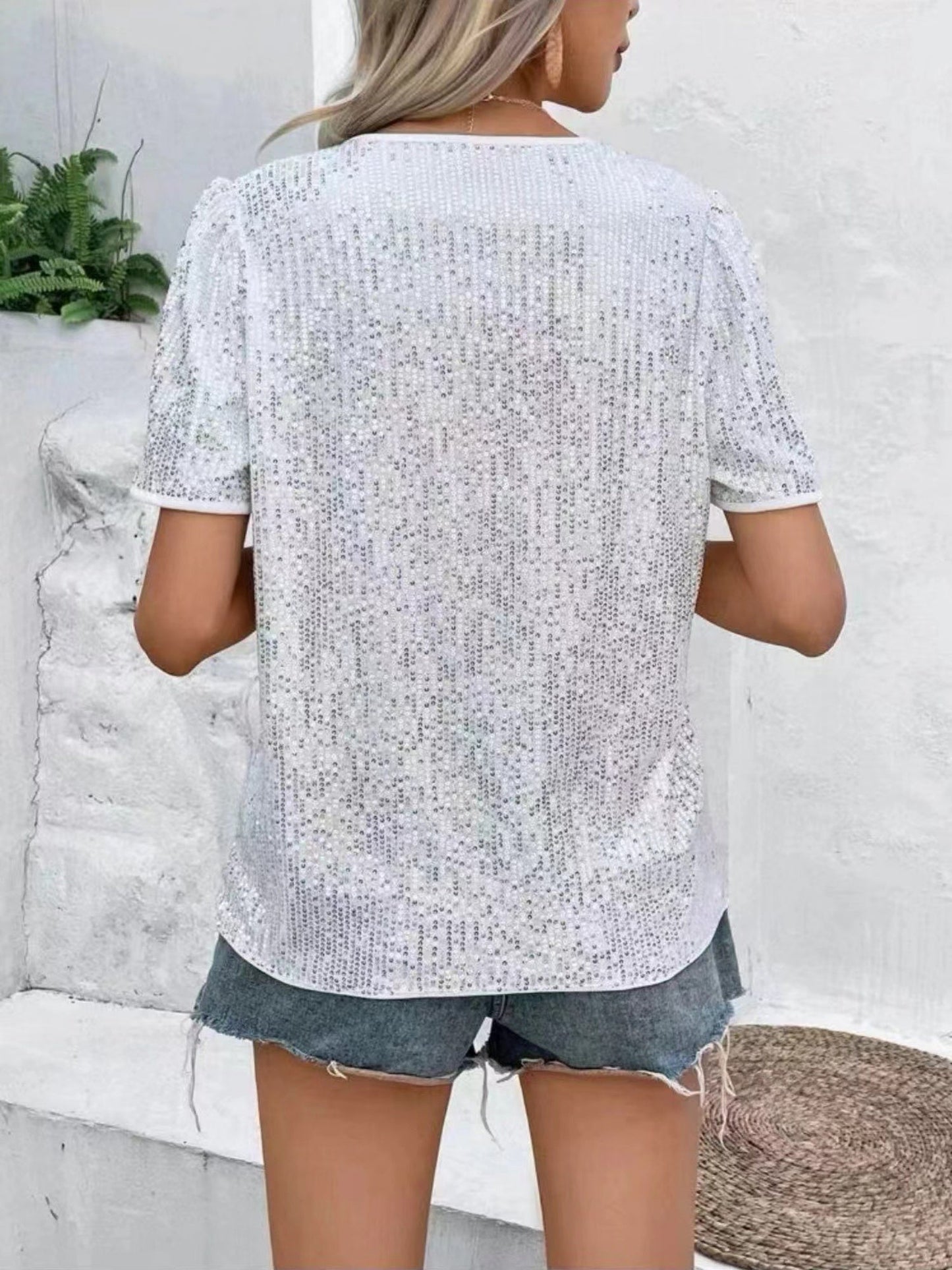 Sequins V-neck Short Sleeve T-shirt