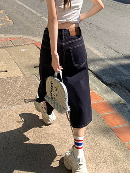 Loose-Fitting Wide-Legged Denim Shorts